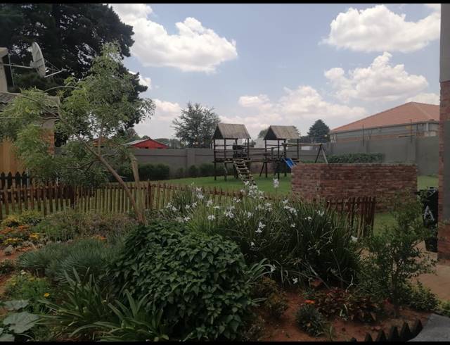 3 BEDROOM FLAT FOR SALE IN KENLEAF